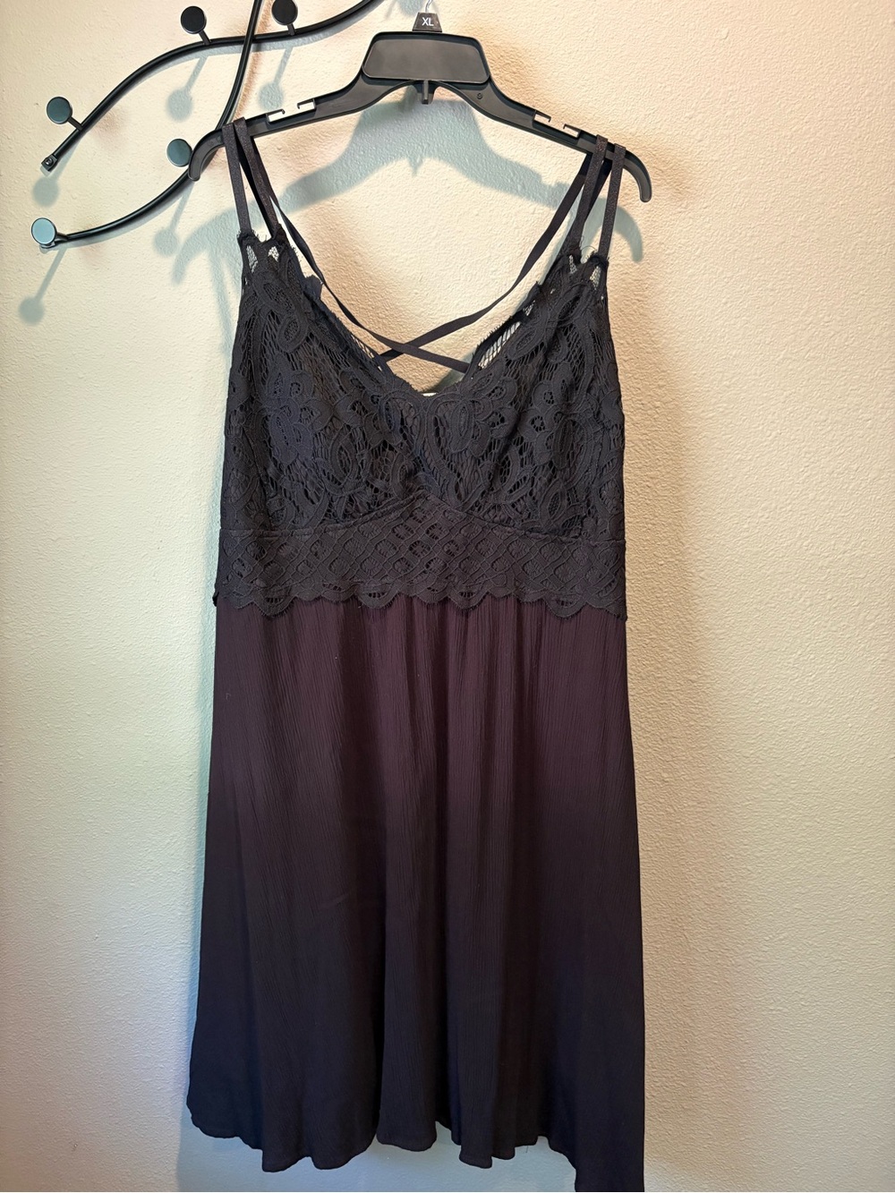 Lace-Trim Strappy black dress